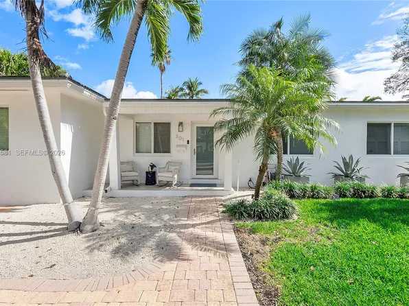 301 Hampton Ln, Key Biscayne, FL 33149