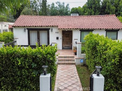 11101 Blix St, Toluca Lake, CA, 91602