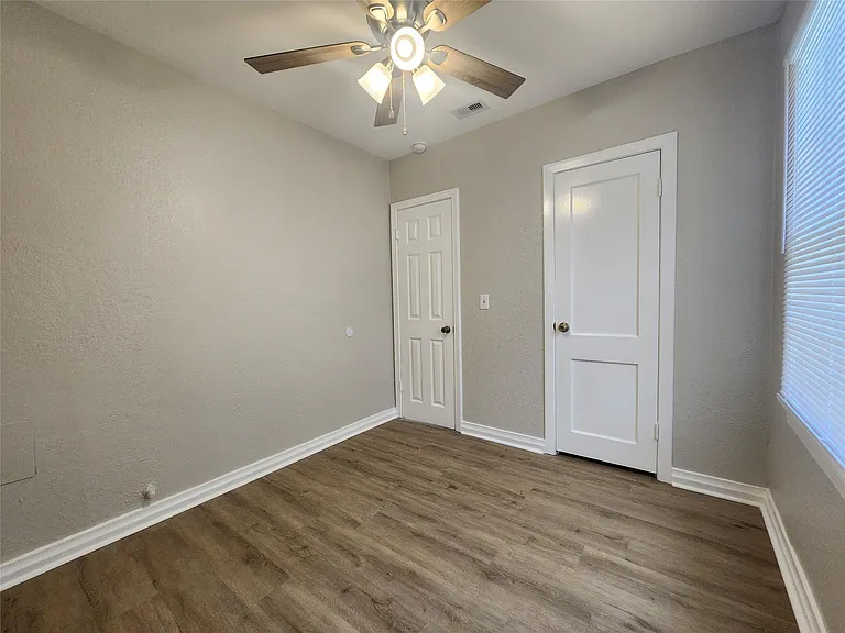 138 W Marion St — Photo 9