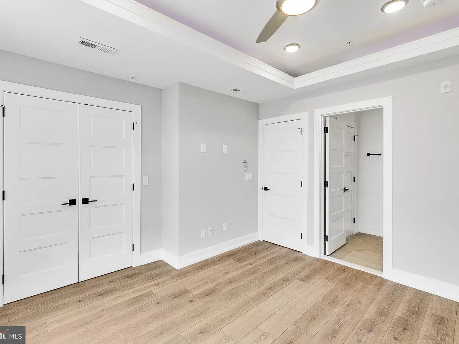 1617 Brown St #10 — Photo 4