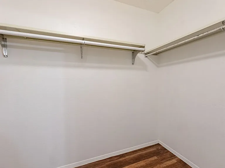 9604 Blue Creek Ln — Photo 18