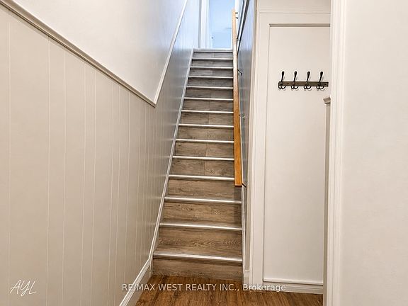 2nd image of 321 Caledonia Rd