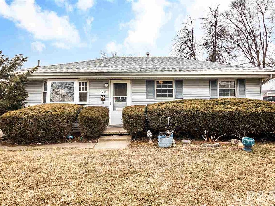 1st image of 3934 N Saint Joseph Ct