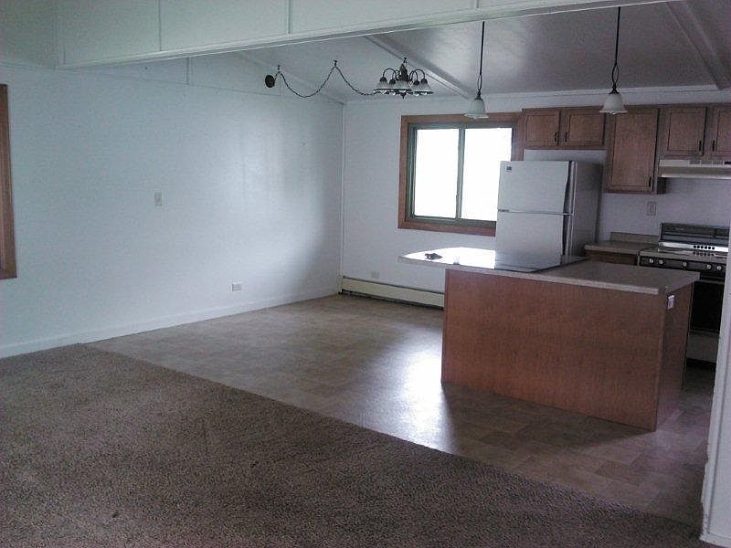 1st image of 221 W Smith Ave