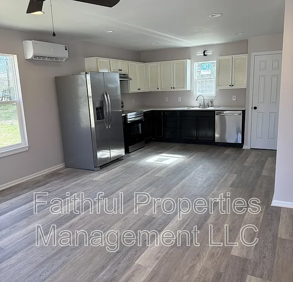 13142 Big Oak Bay Rd — Photo 2