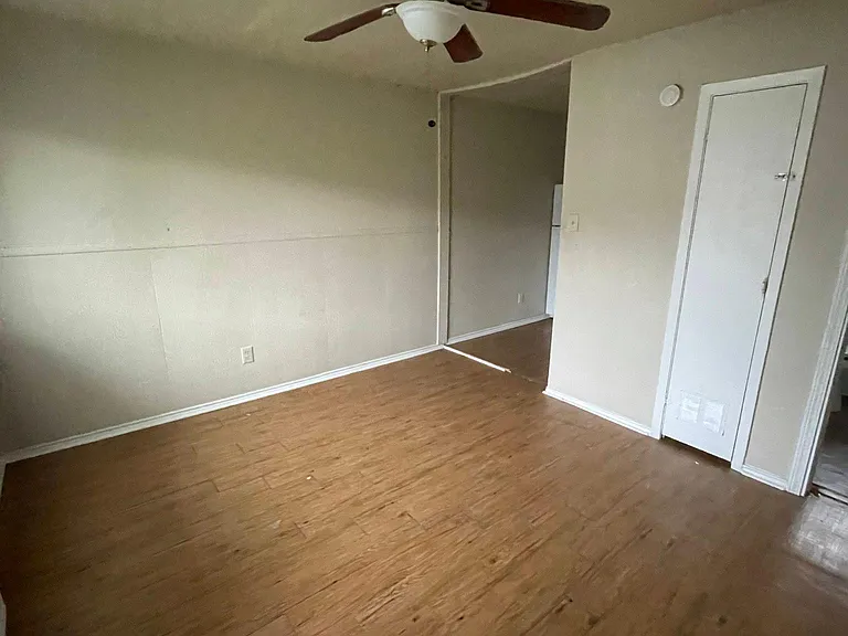 1407 Bundrant Dr #14 — Photo 2