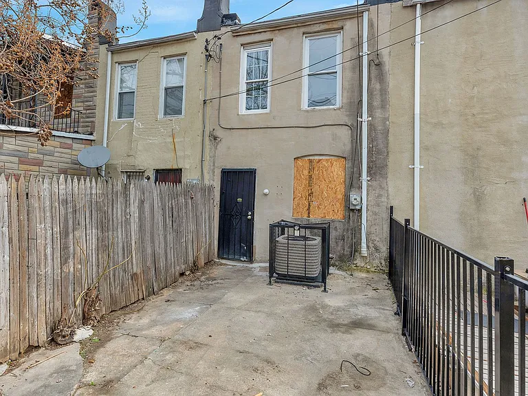 502 N Glover St — Photo 21