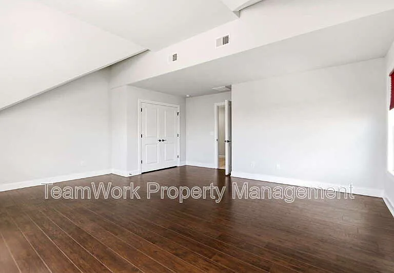 233 Seaworthy St — Photo 31