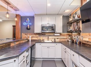 7453 Moon Rd, Saline, MI 48176