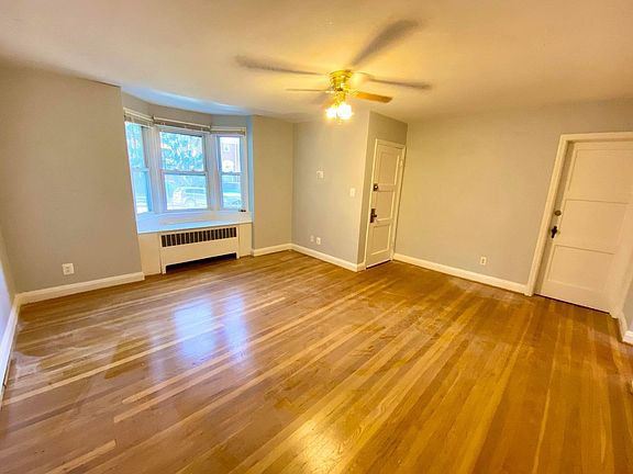 4th image of 6125 Parkway Dr APT 1