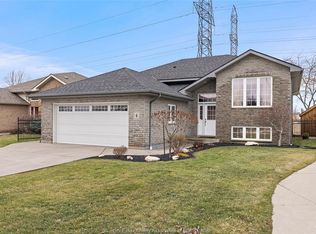 4 Homesteads Dr, Chatham Kent, ON N0P2L0