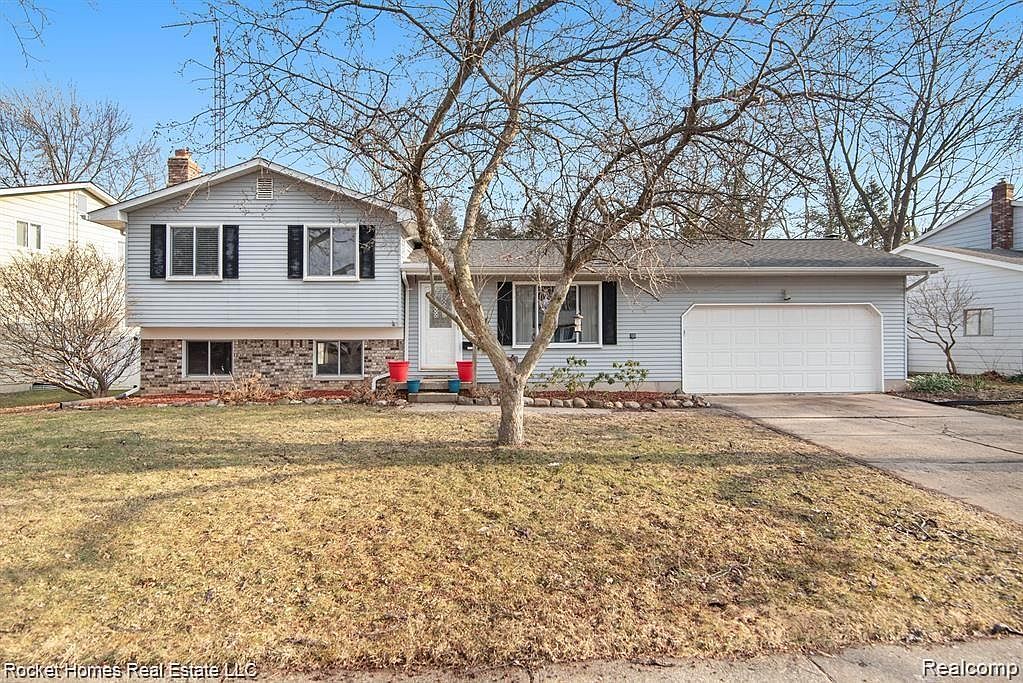 326 Cedarwood Dr, Flushing, MI 48433 Zillow
