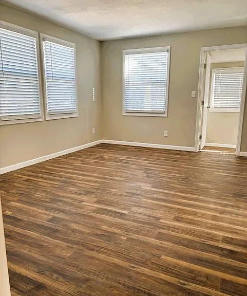 1252 SW Topeka Blvd — Photo 1
