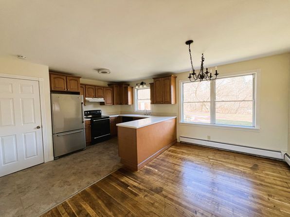 341 Tamarack Rd