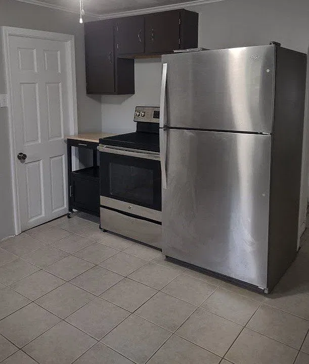 2 bed, 1.0 bath, 850 sqft, $1,600 — Photo 4