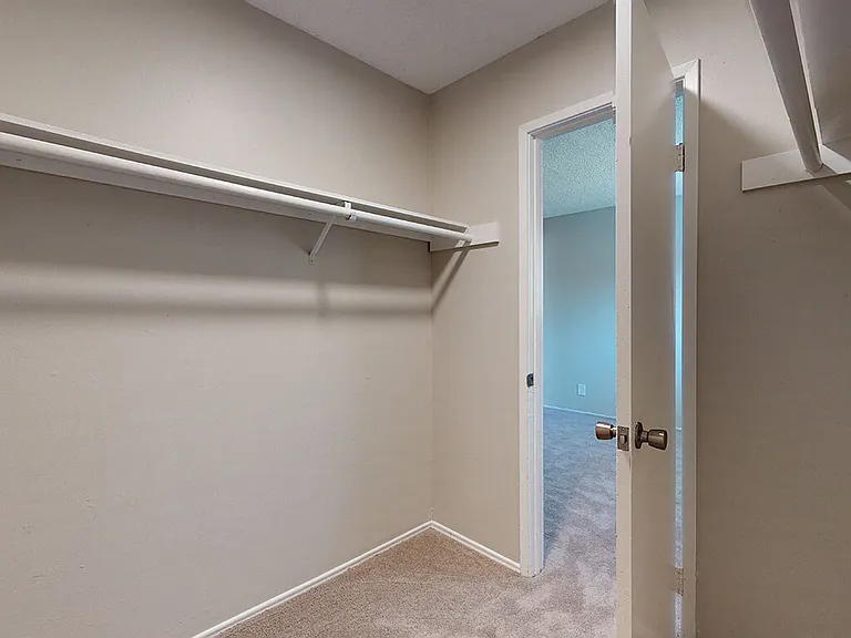 Park Villas Apartments — Photo 6