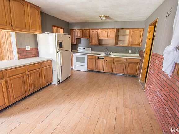 3rd image of 1417 W Main St