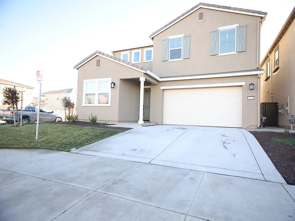 3630 Yellow Leaf Ave
