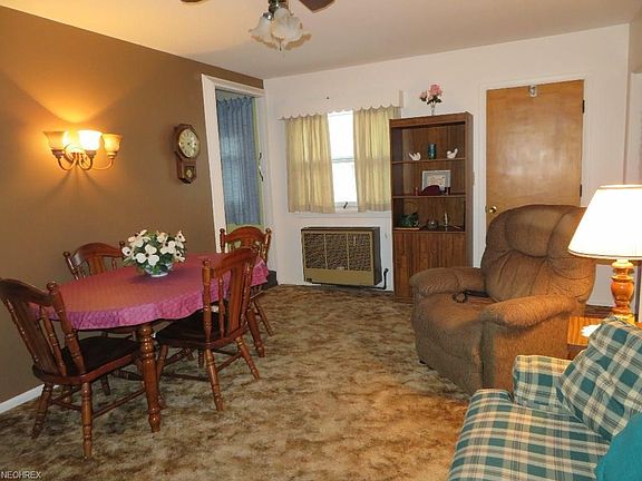 5th image of 984 Rosealee Ave