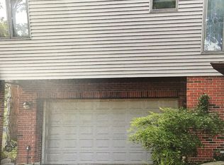 70 S Dee Rd APT A, Park Ridge, IL 60068