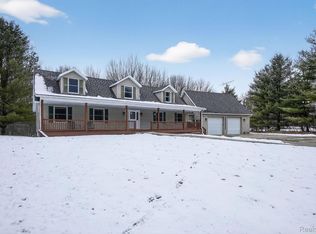 5099 Shields Rd, Holly, MI 48442