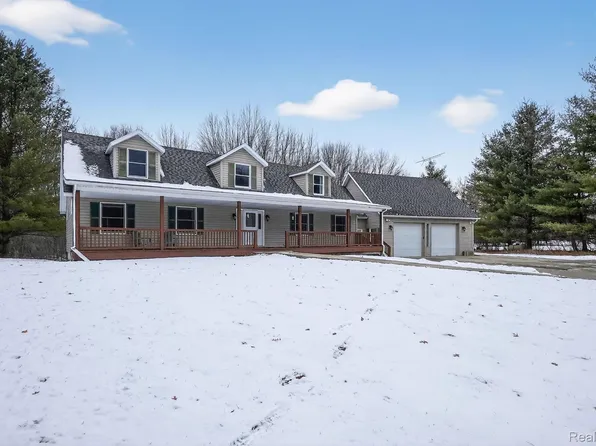 5099 Shields Rd, Holly, MI 48442