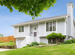 2201 Maish Ct, Des Moines, IA 50320