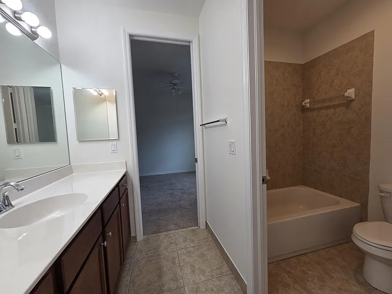 4507 Mediterranean Cir — Photo 8