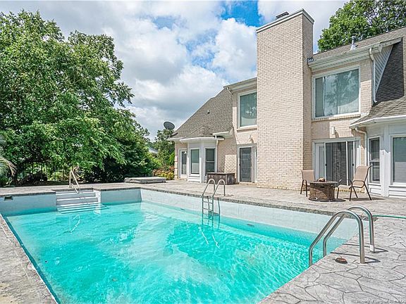 3rd image of 433 Foxwood Dr