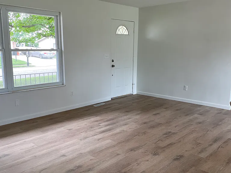 105 Chateau Dr — Photo 5