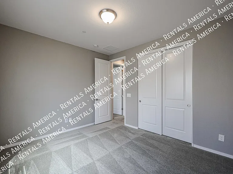 2751 S Balsam Dr — Photo 10