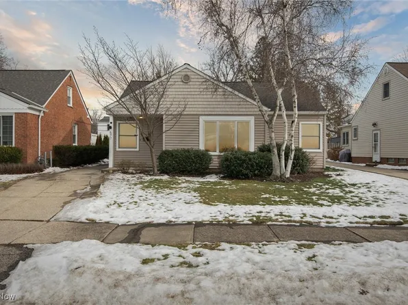 577 Juneway Dr, Bay Village, OH 44140