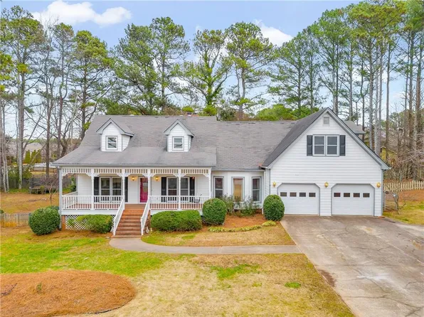 1828 Harbour Oaks Dr, Snellville, GA 30078