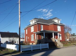 61 Vesper St, Beech Creek, PA 16822