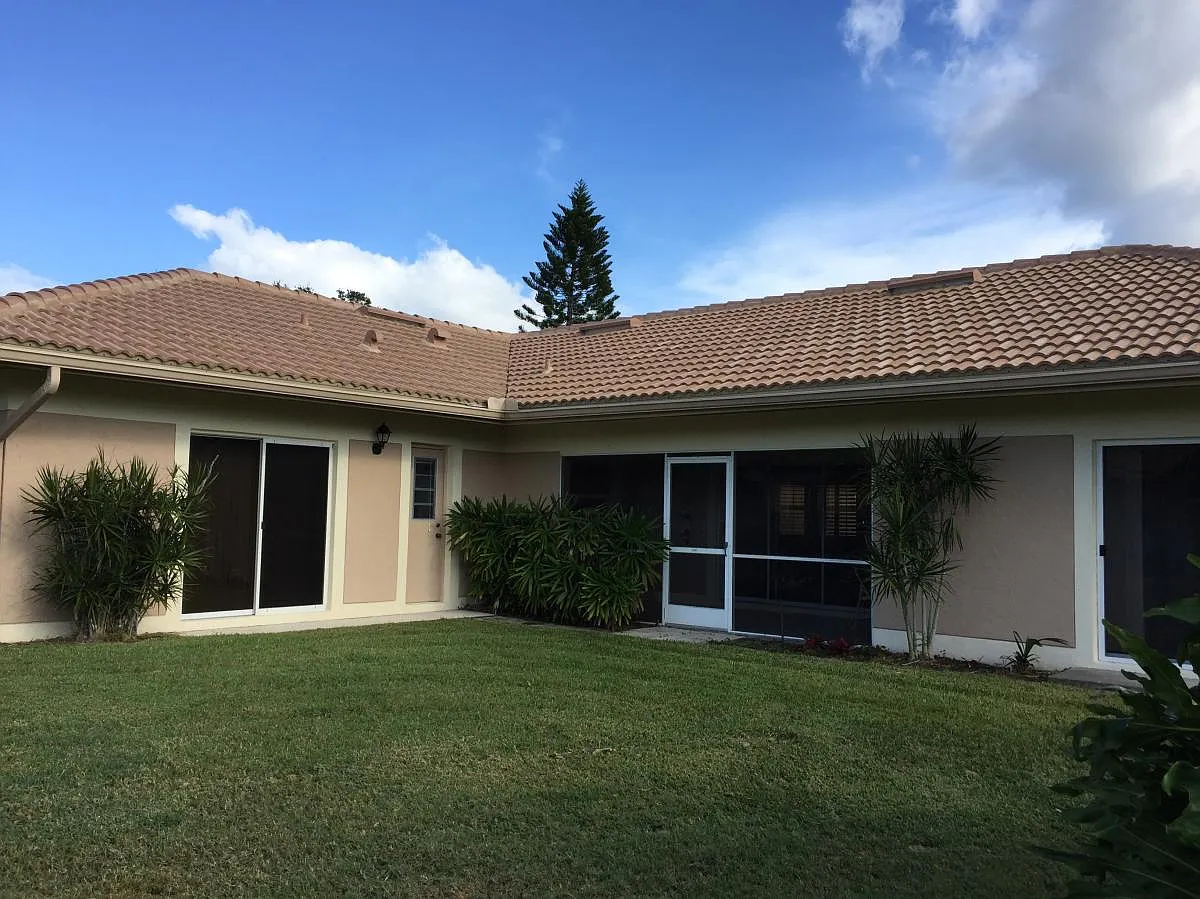 3 bed, 1975 sqft, $2,480 — Photo 3