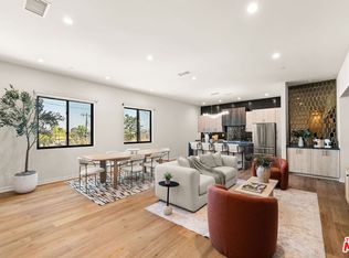 752 W 19th St #B, Costa Mesa, CA 92627