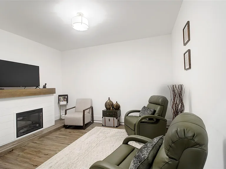 7330 Lagrange Point — Photo 33