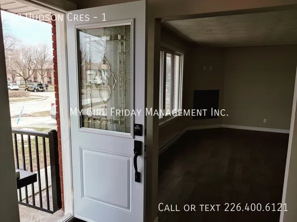 10 Hudson Cres #1, Kitchener, ON N2B 2V8