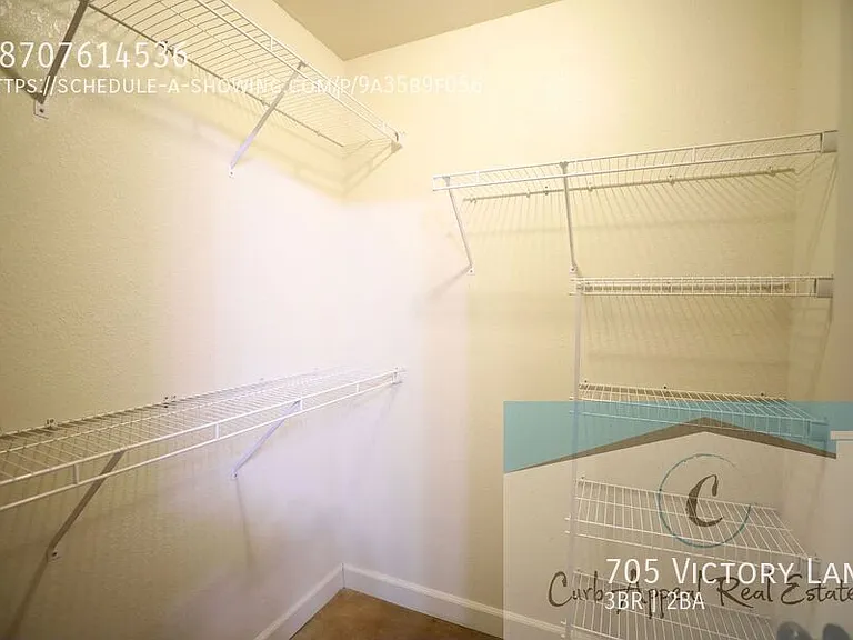 705 Victory Ln — Photo 13
