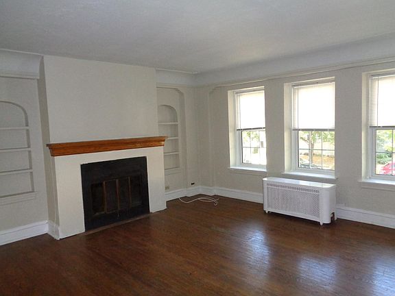 2nd image of 2325 W Farwell Ave #1