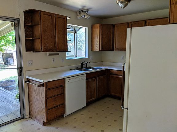 5th image of 109 Penrod Dr
