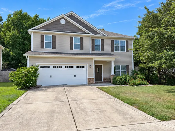 439 Patriots Point Ln, Swansboro, NC 28584
