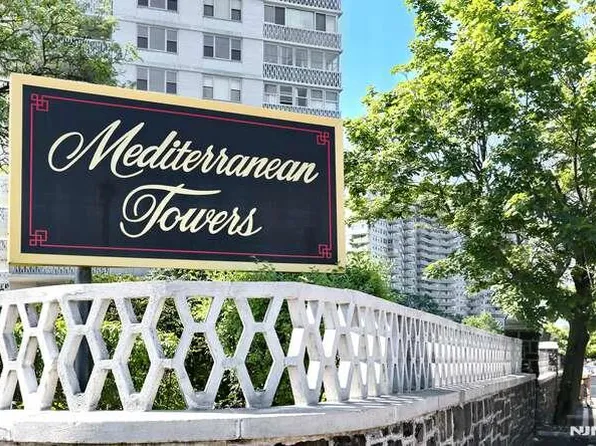 2100 Linwood Ave APT 18G, Fort Lee, NJ 07024