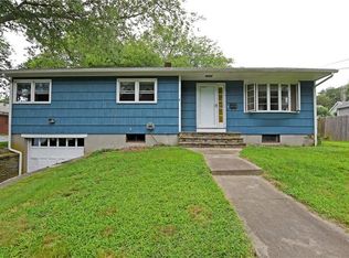 80 Church St, Tiverton, RI 02878