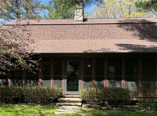 3 1/2 Burgess Rd, Foster, RI 02825