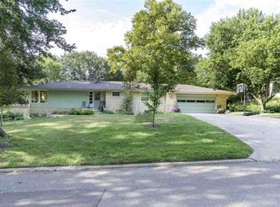 717 Crestview Dr, Junction City, KS 66441