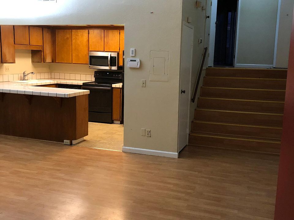 1st image of 2890 Redwood Pkwy APT 122