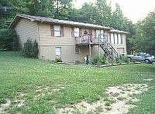 127 Powers Loop Rd, Oakdale, TN 37829