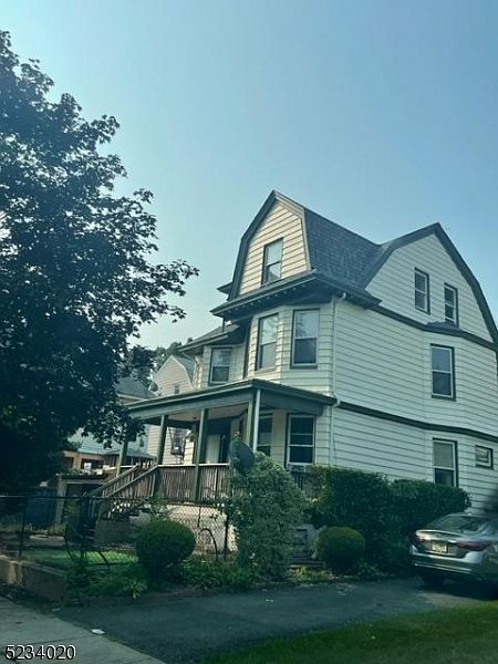 1st image of 9 Warrington Pl #2