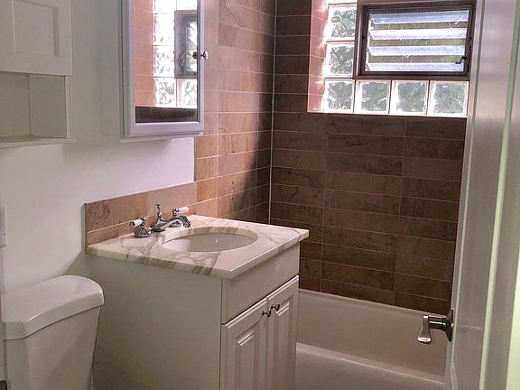 5th image of 419 W Miner St #4